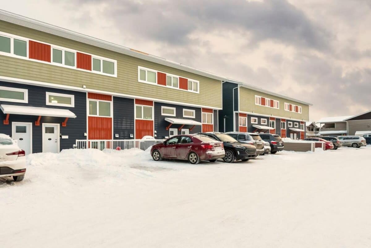 Nn - The Wanderoo - Riverdale 3-Bed 2 5-Bath Whitehorse Extérieur photo
