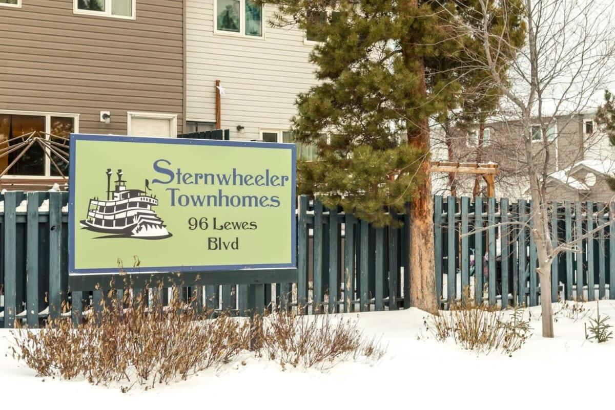 Nn - The Wanderoo - Riverdale 3-Bed 2 5-Bath Whitehorse Extérieur photo
