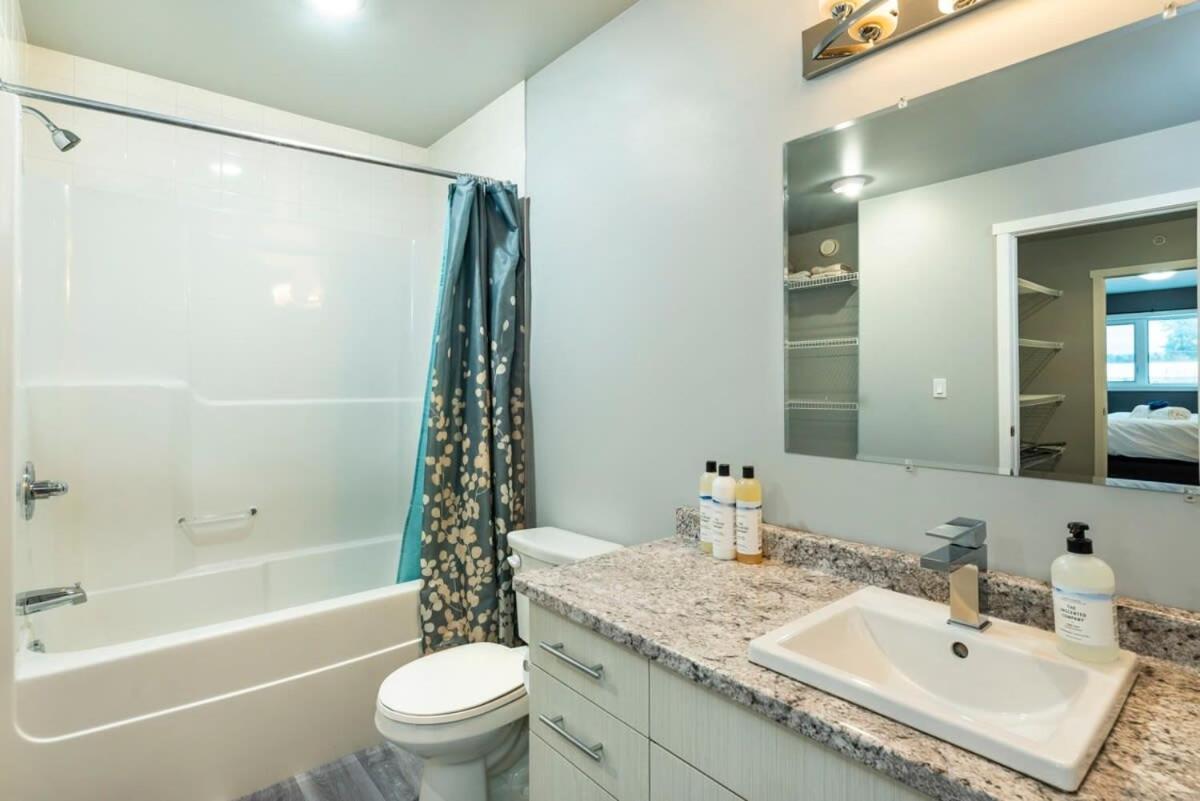 Nn - The Wanderoo - Riverdale 3-Bed 2 5-Bath Whitehorse Extérieur photo