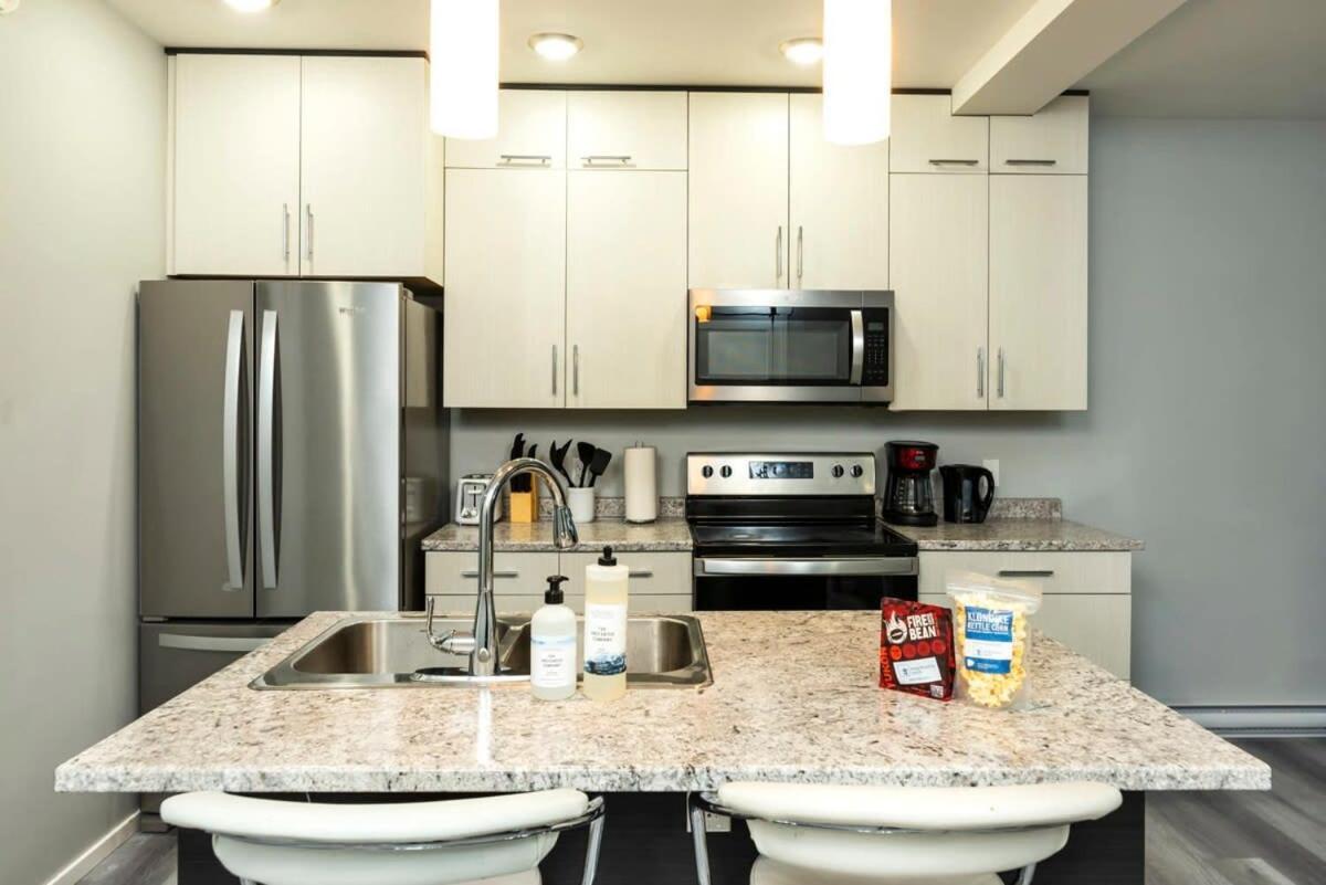 Nn - The Wanderoo - Riverdale 3-Bed 2 5-Bath Whitehorse Extérieur photo